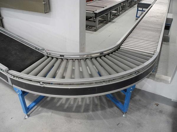 轉(zhuǎn)彎輸送機